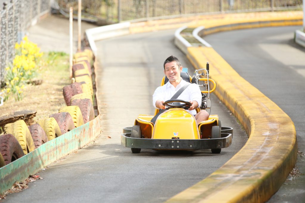 ゴーカート シングルサーキットコース アトラクション よみうりランド遊園地